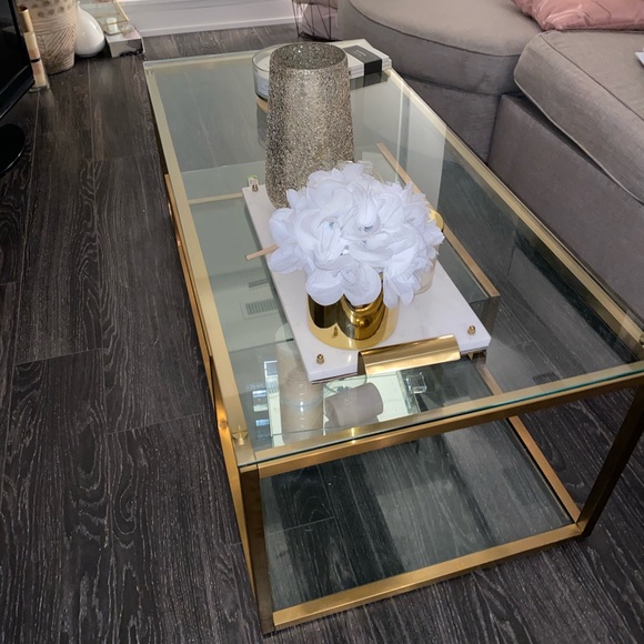 Coffee table - Picture 2 of 5